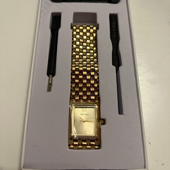 Gold Watch - Picture 1 of 3